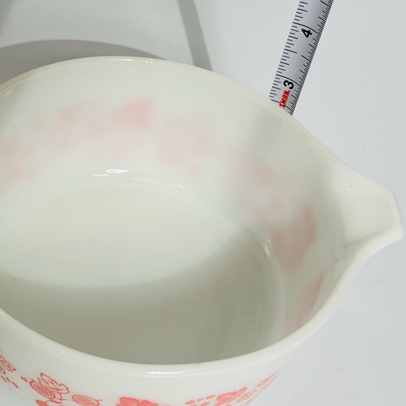 Vintage Pyrex Gooseberry Pink Cinderella Bake-Serve-Store Casserole # 472 & Lid - Picture 11 of 15
